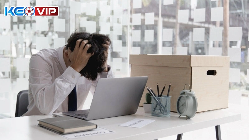 Không nên cố cá cược để gỡ gạc tiền thua